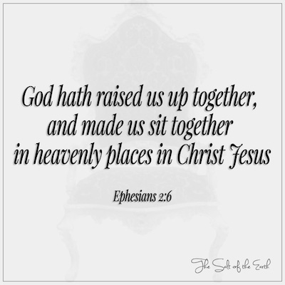 sitta tillsammans i himmelska platser i Kristus Jesus