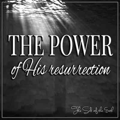 Изображение крест под водой и солнечным светом и заголовок статьи о силе его воскресения